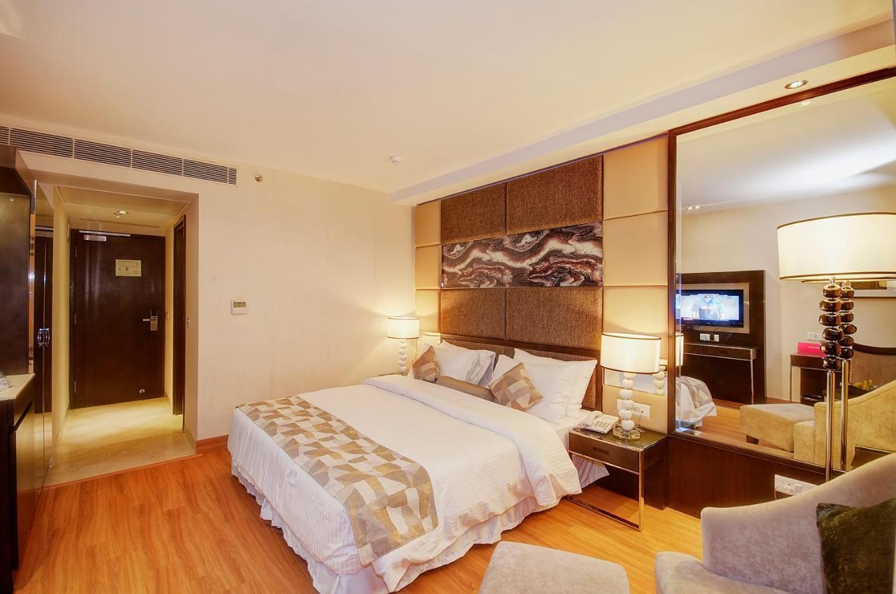 The Palm Spring A Boutique Hotel Naraina Νέο Δελχί Εξωτερικό φωτογραφία