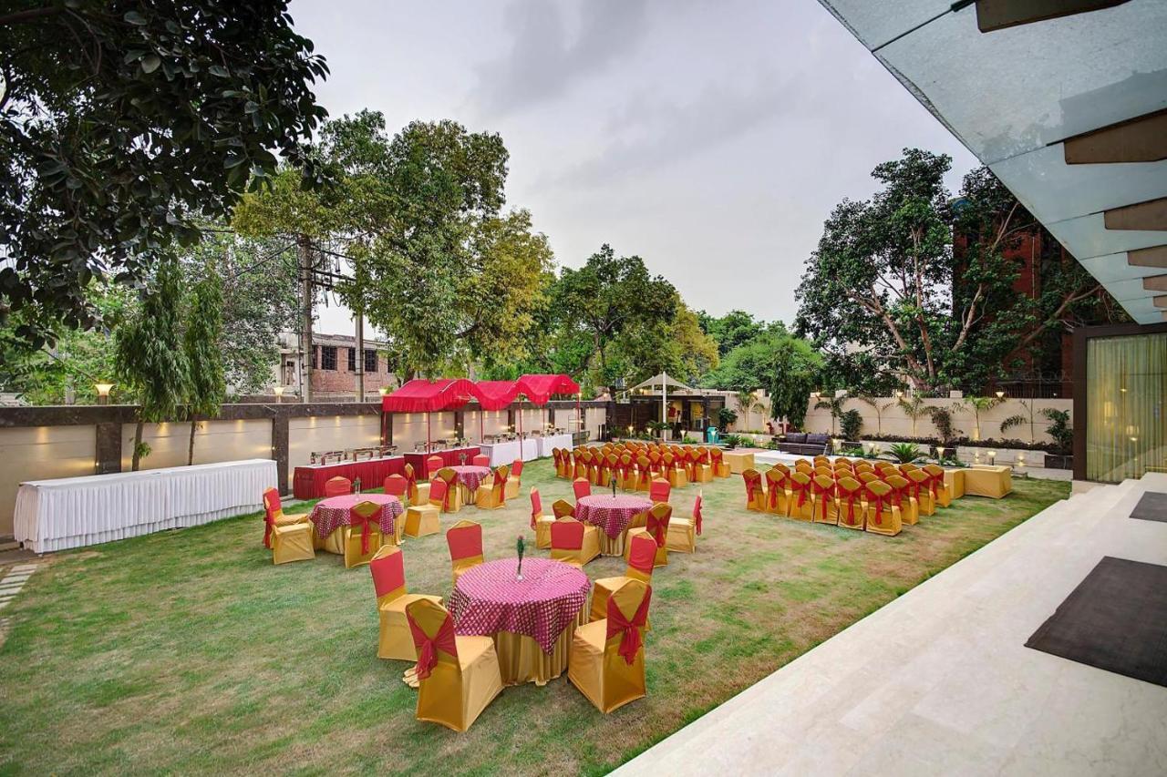The Palm Spring A Boutique Hotel Naraina Νέο Δελχί Εξωτερικό φωτογραφία